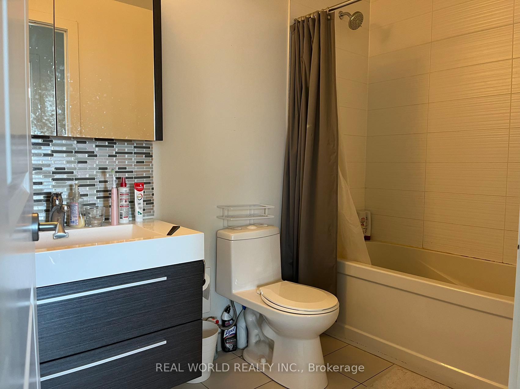 Photo 2 of Unit 1015, 8081 Birchmount Road, Markham, Unionville — HOMEH