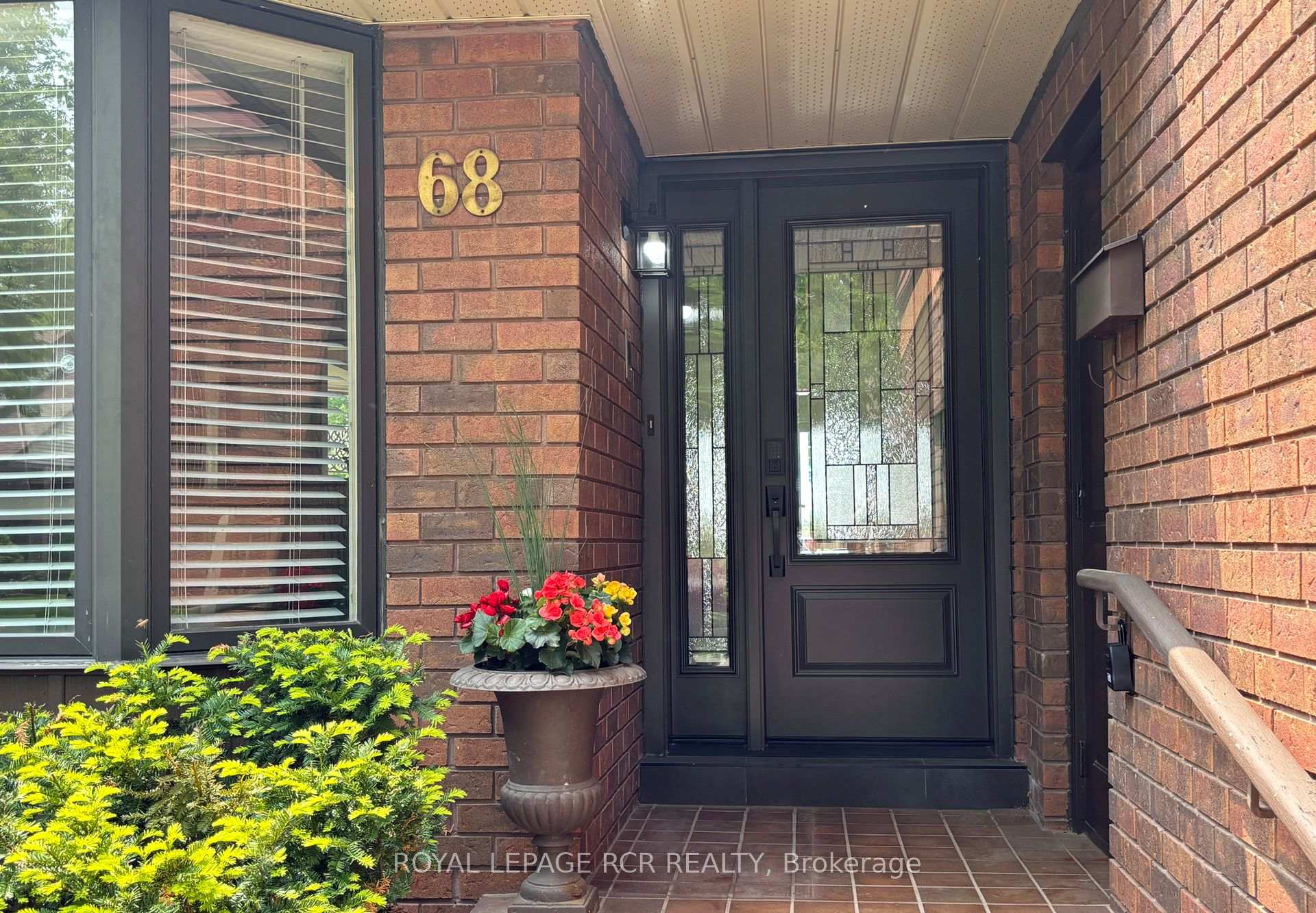Photo 3 of 68 Riverview Road, New Tecumseth, Alliston — HOMEH