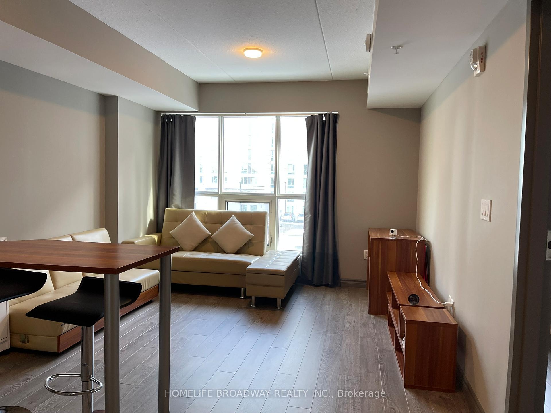 Front of Unit 505, 321 Spruce Street