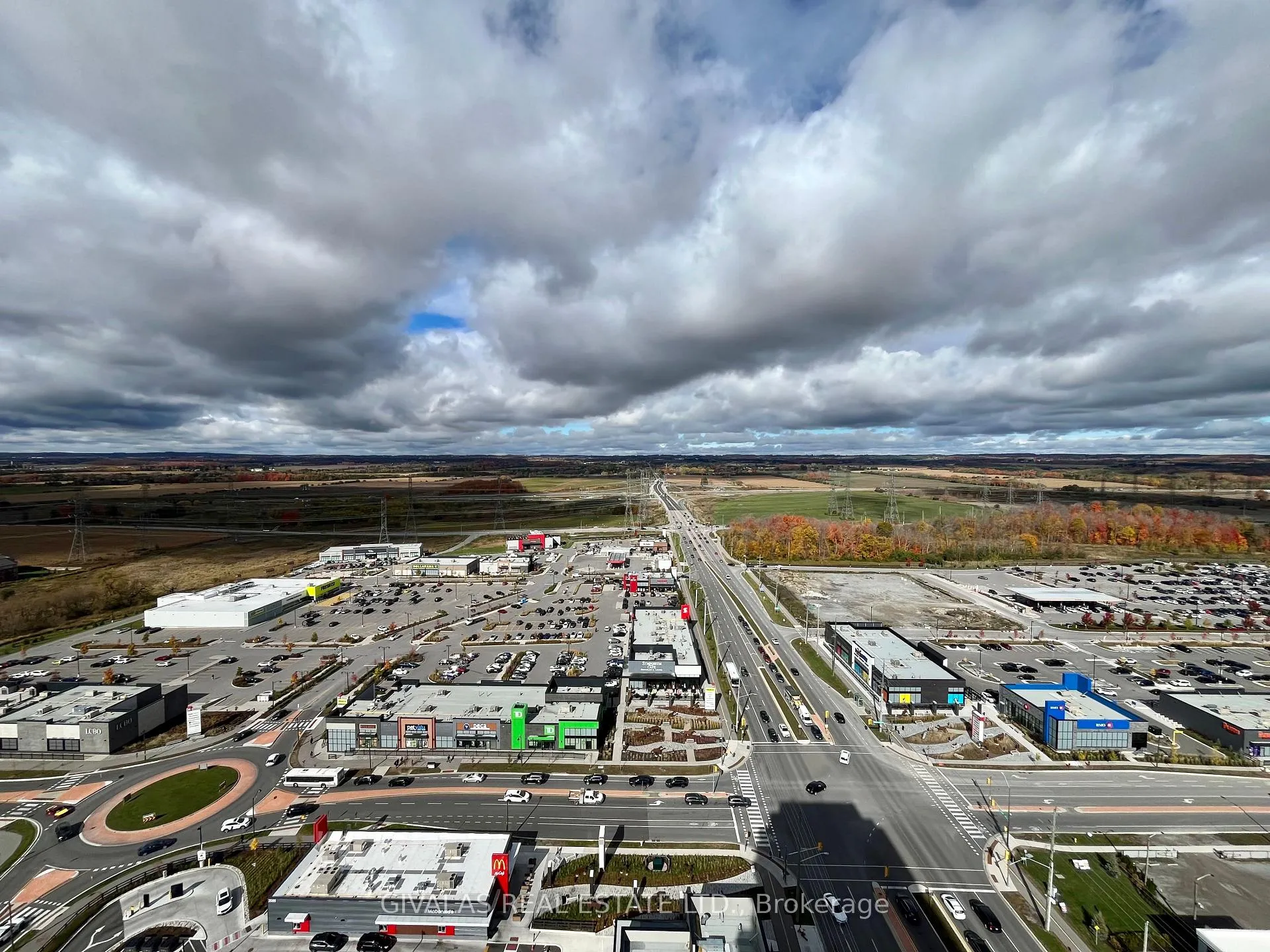 Photo 10 of Unit Ph06, 2550 Simcoe Street N, Oshawa, Windfields — HOMEH