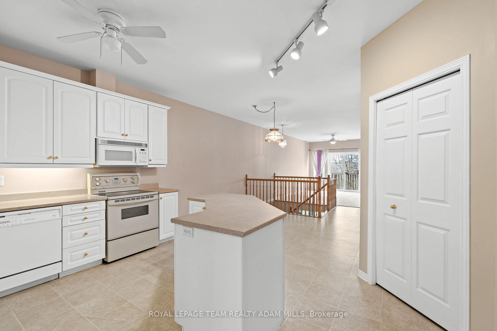 Photo 11 of 98 Patterson Crescent, Carleton Place — HOMEH