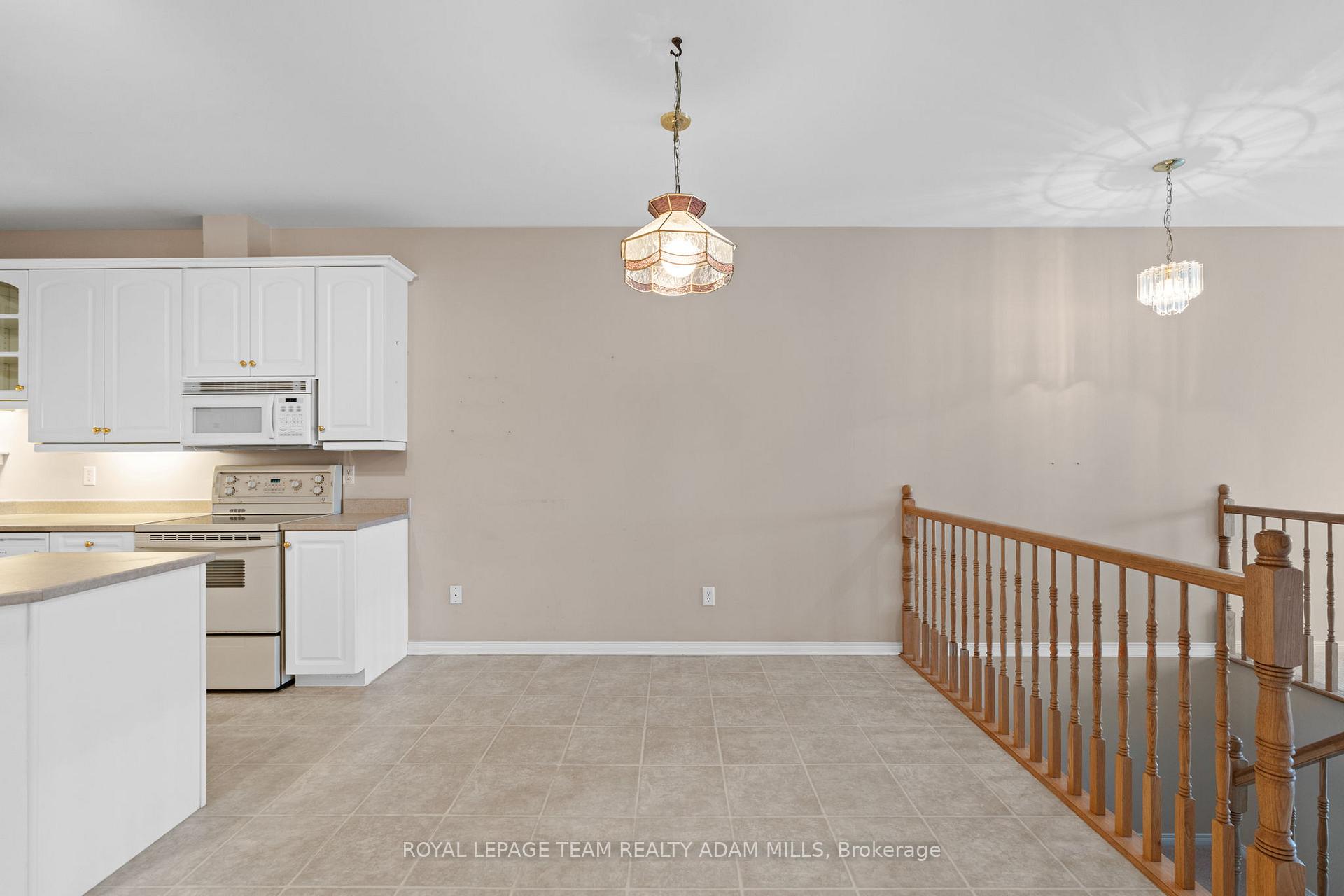 Photo 12 of 98 Patterson Crescent, Carleton Place — HOMEH
