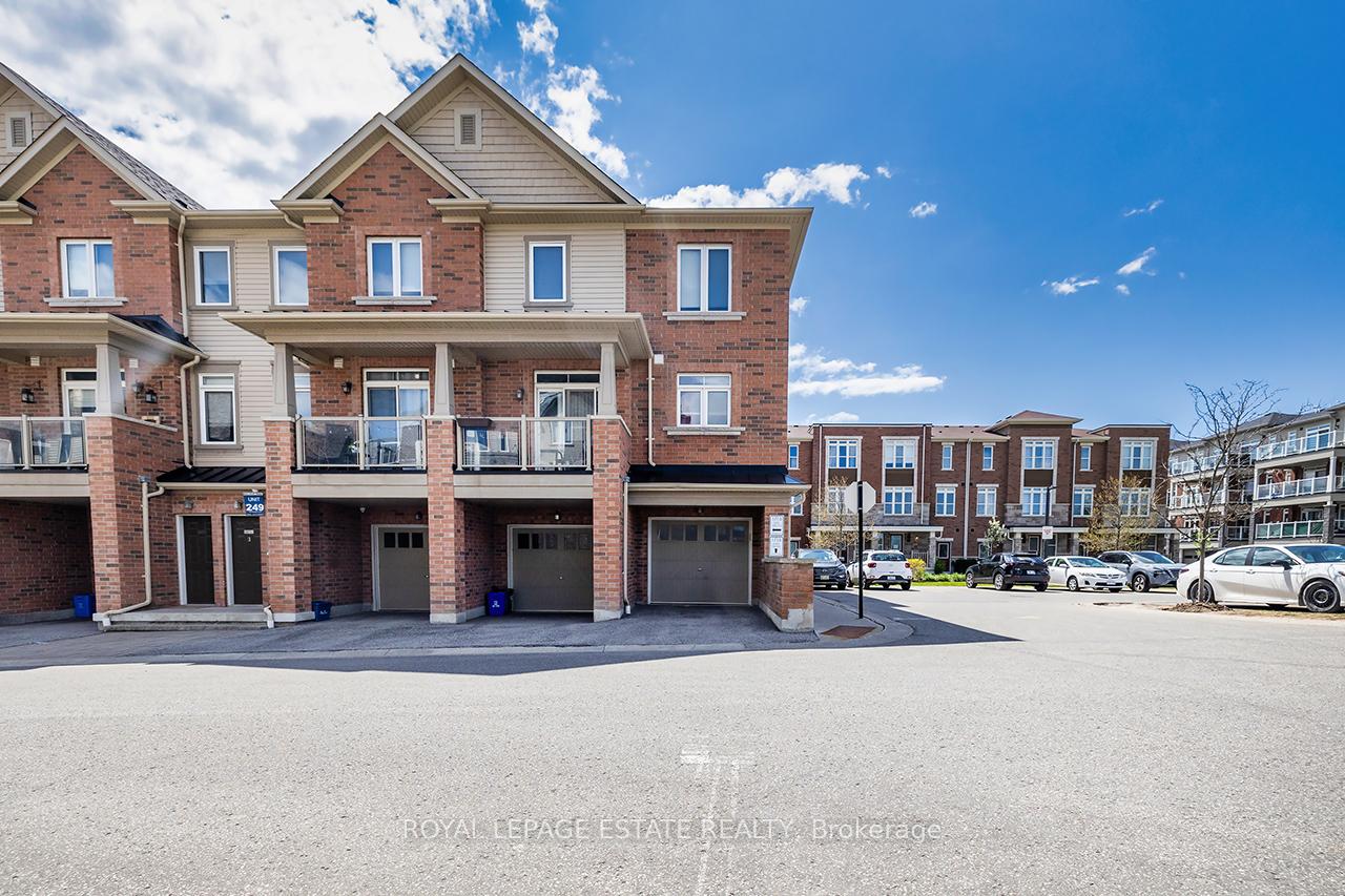 Photo 3 of Unit 112, 1715 Adirondack Chase, Pickering, Duffin Heights — HOMEH