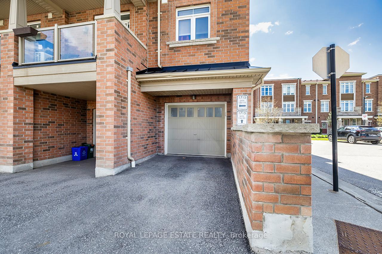 Photo 5 of Unit 112, 1715 Adirondack Chase, Pickering, Duffin Heights — HOMEH