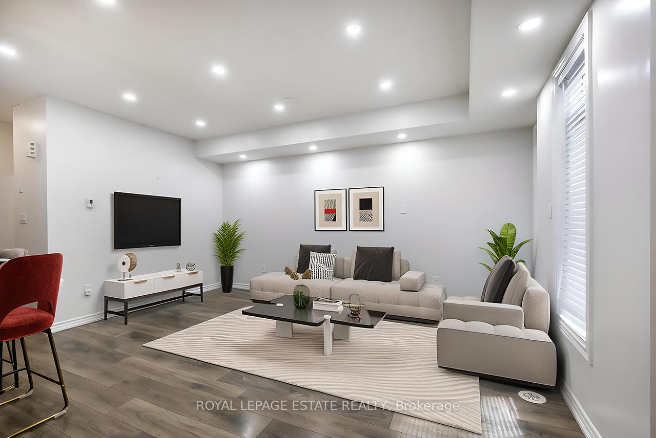 Photo 8 of Unit 112, 1715 Adirondack Chase, Pickering, Duffin Heights — HOMEH