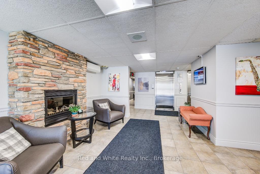 Photo 5 of Unit 606, 64 Benton Street, Kitchener — HOMEH