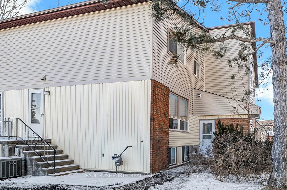 Photo 2 of 16B Sonnet Crescent, Ottawa, Westcliffe Estates — HOMEH