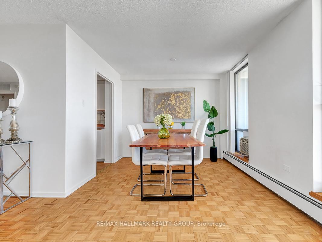 Photo 10 of Unit 702, 505 St Laurent Boulevard, Ottawa, Viscount Alexander Park — HOMEH