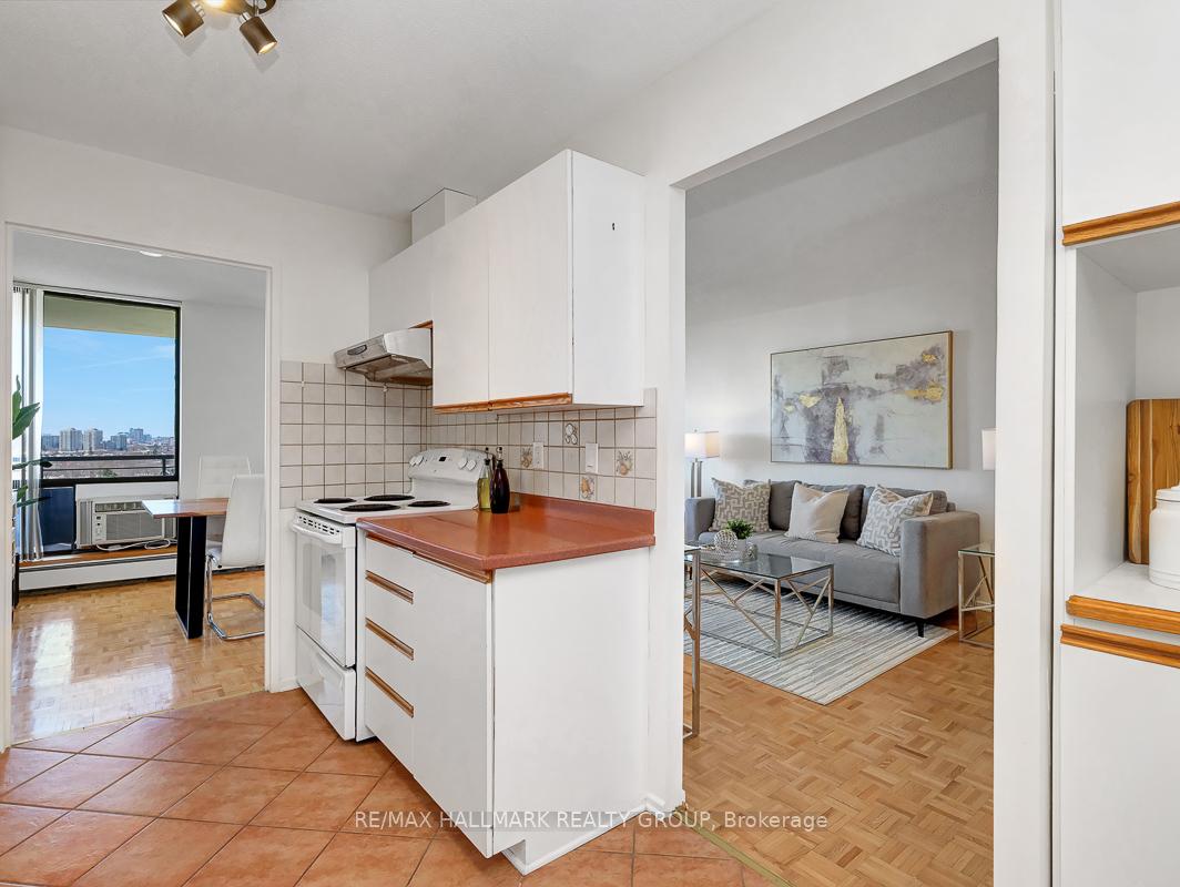 Photo 12 of Unit 702, 505 St Laurent Boulevard, Ottawa, Viscount Alexander Park — HOMEH