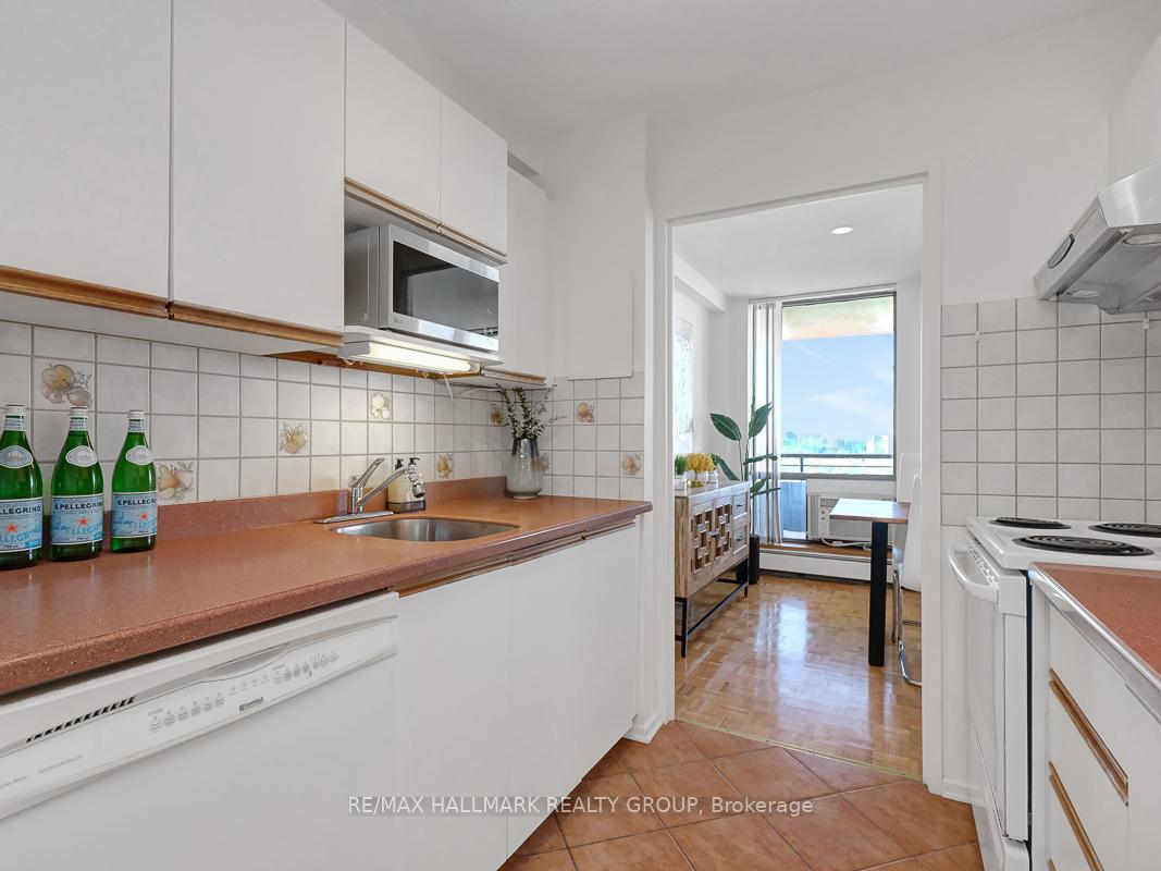 Photo 13 of Unit 702, 505 St Laurent Boulevard, Ottawa, Viscount Alexander Park — HOMEH