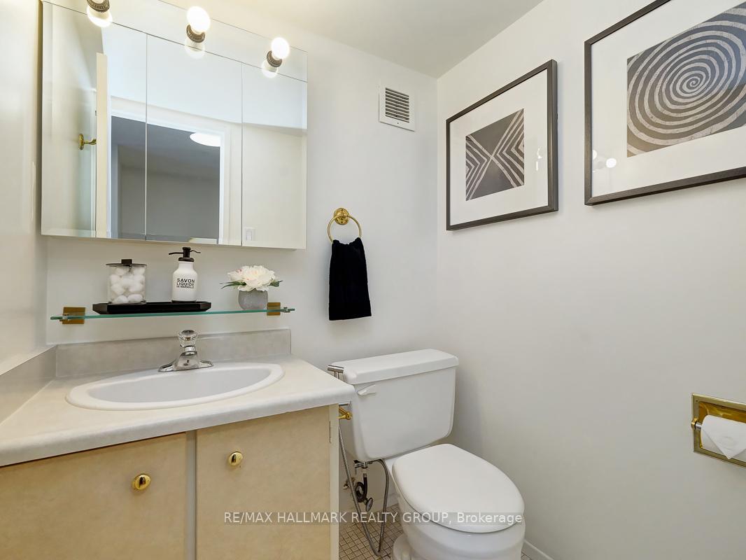 Photo 23 of Unit 702, 505 St Laurent Boulevard, Ottawa, Viscount Alexander Park — HOMEH
