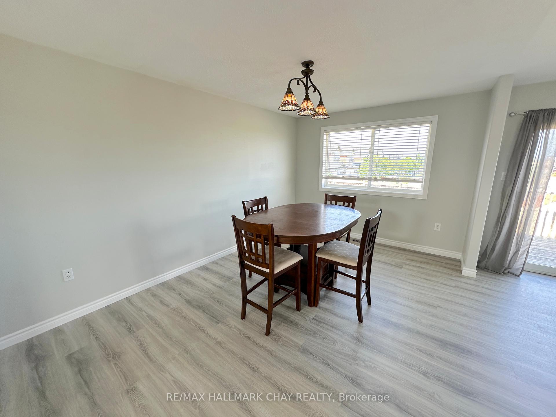 Photo 14 of 1 Pacific Avenue, Barrie, Little Lake — HOMEH