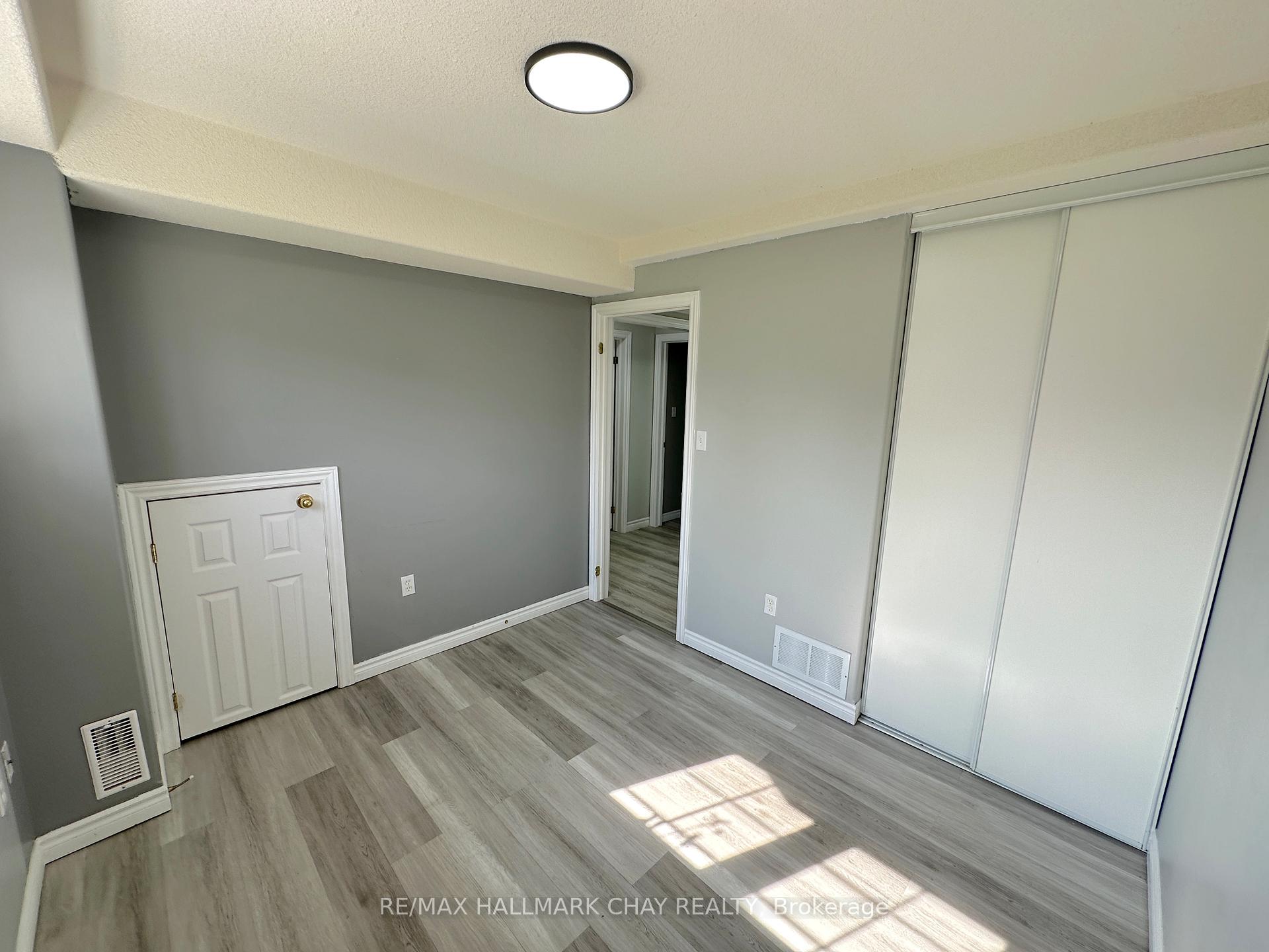 Photo 23 of 1 Pacific Avenue, Barrie, Little Lake — HOMEH