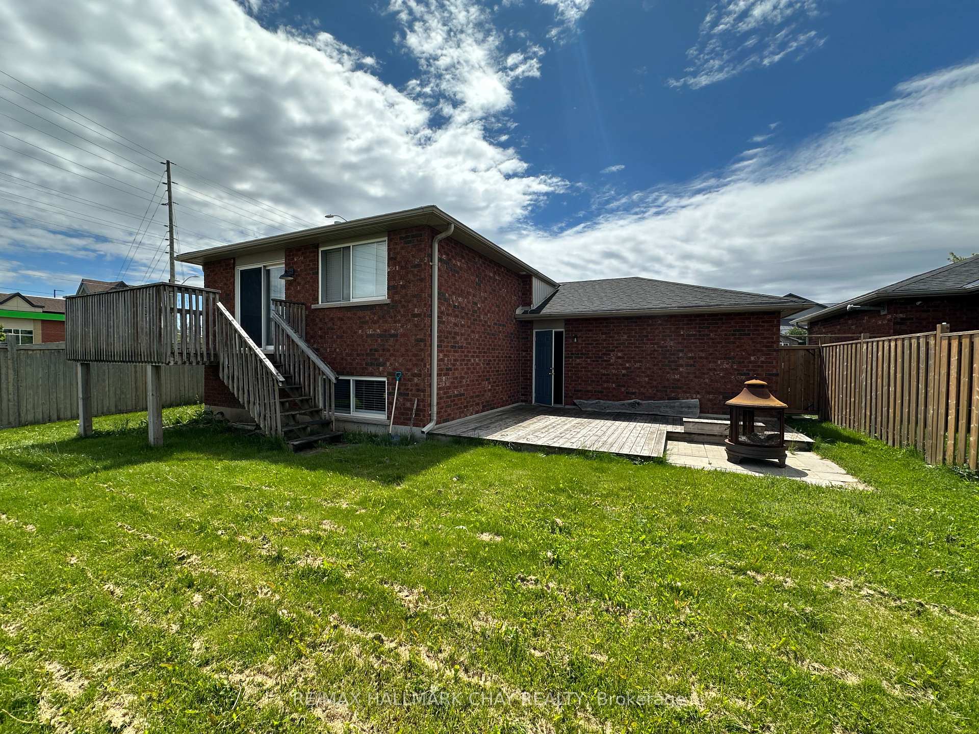 Photo 33 of 1 Pacific Avenue, Barrie, Little Lake — HOMEH