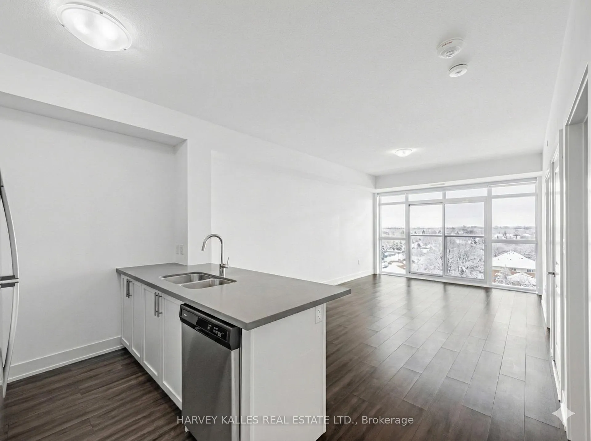 Photo 2 of Unit 604, 460 Dundas Street E, Hamilton, Waterdown — HOMEH