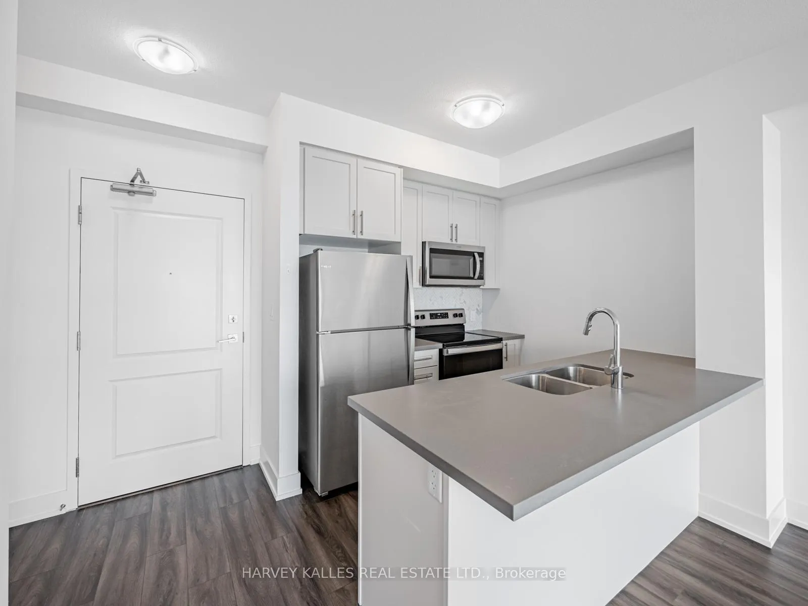 Photo 5 of Unit 604, 460 Dundas Street E, Hamilton, Waterdown — HOMEH
