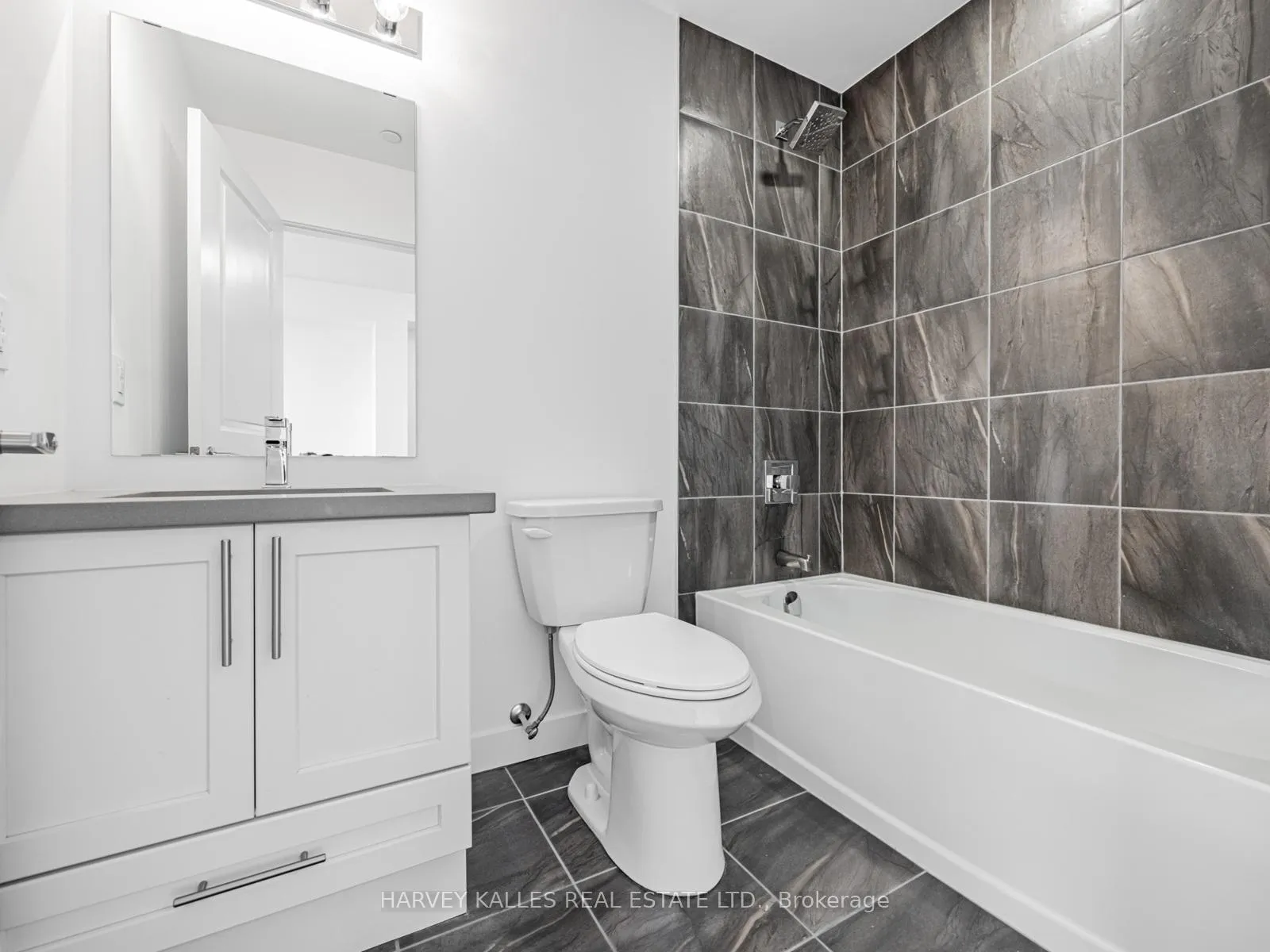 Photo 12 of Unit 604, 460 Dundas Street E, Hamilton, Waterdown — HOMEH