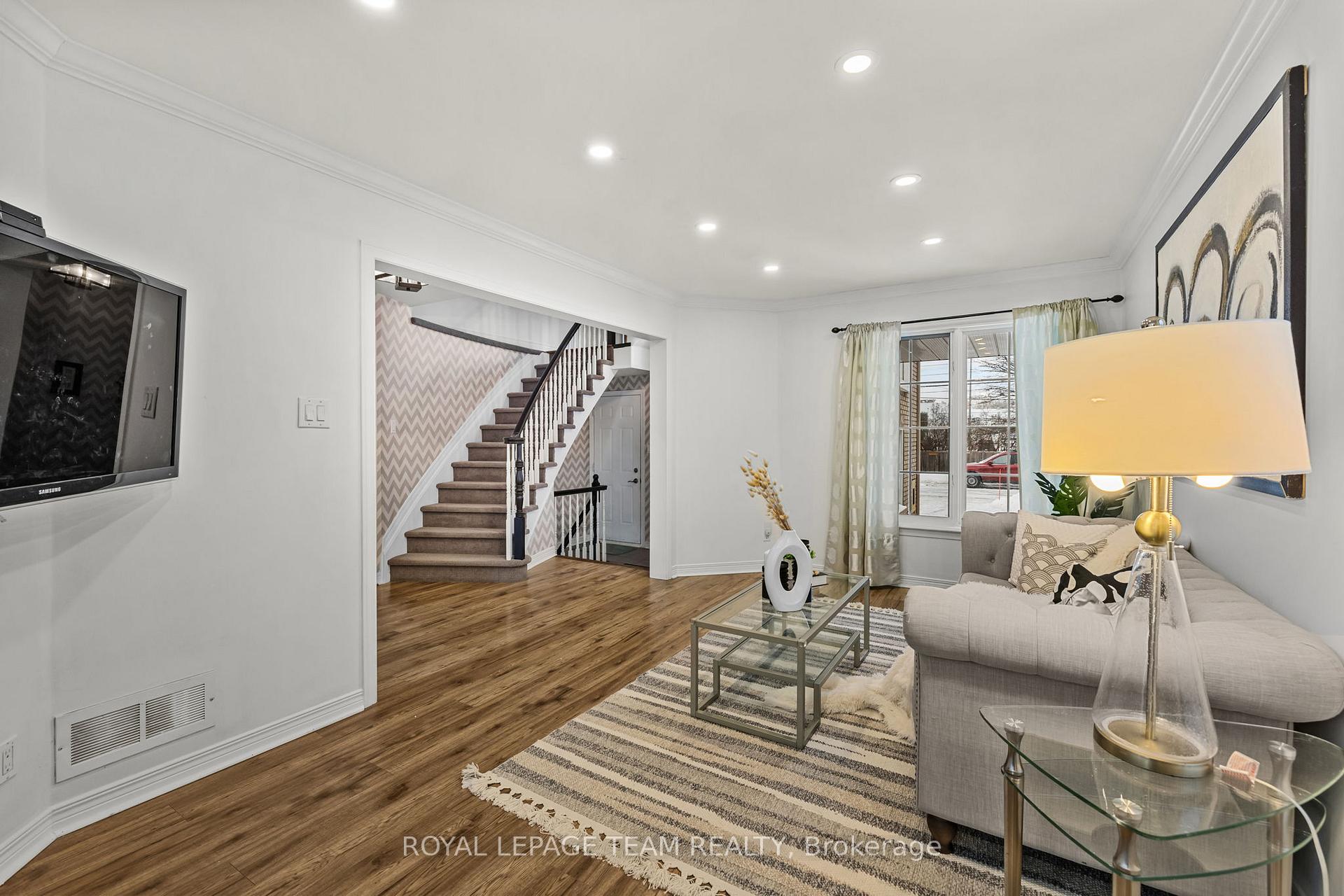 Photo 6 of 1563 Marley Crescent, Ottawa, Carson Grove — HOMEH