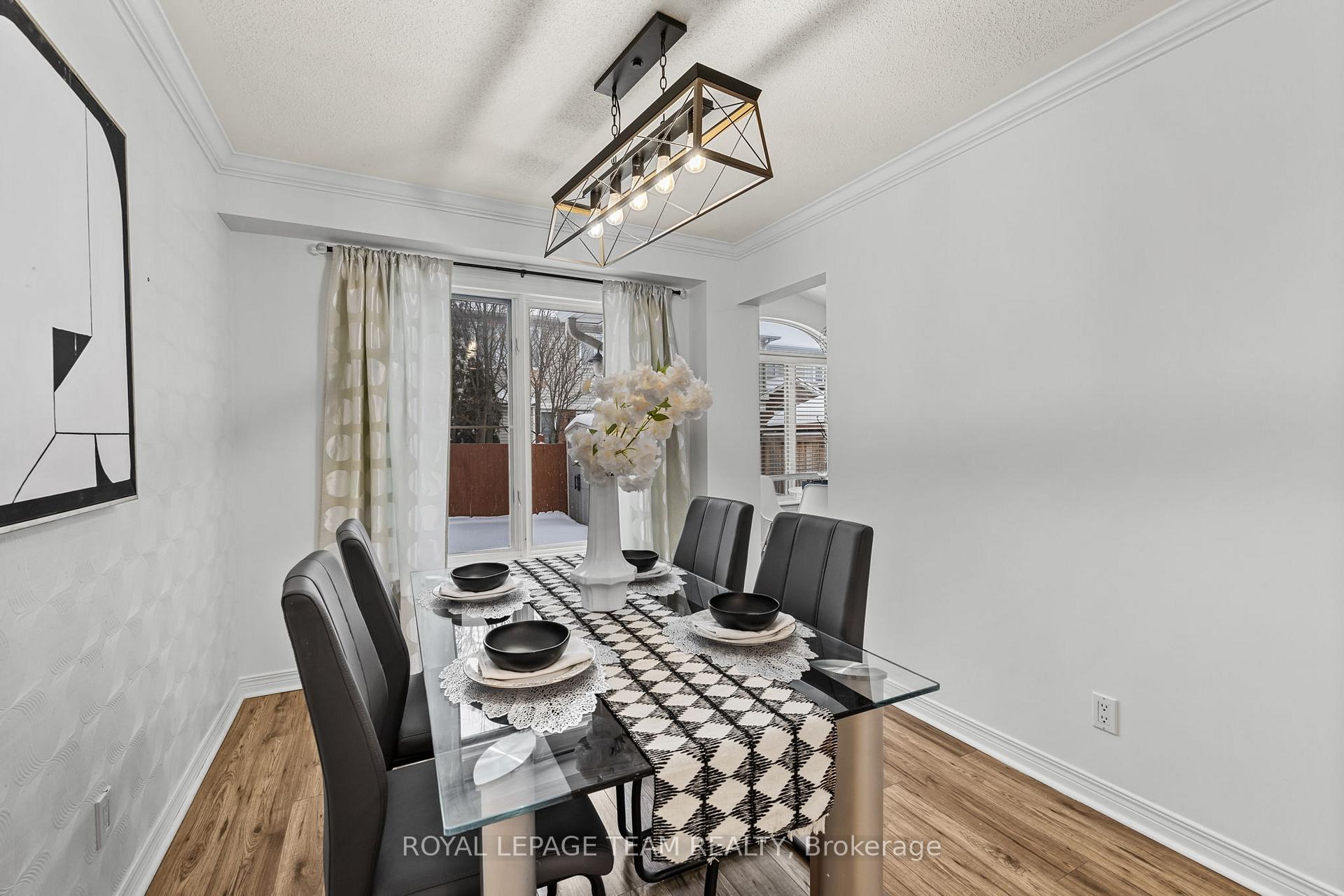 Photo 12 of 1563 Marley Crescent, Ottawa, Carson Grove — HOMEH
