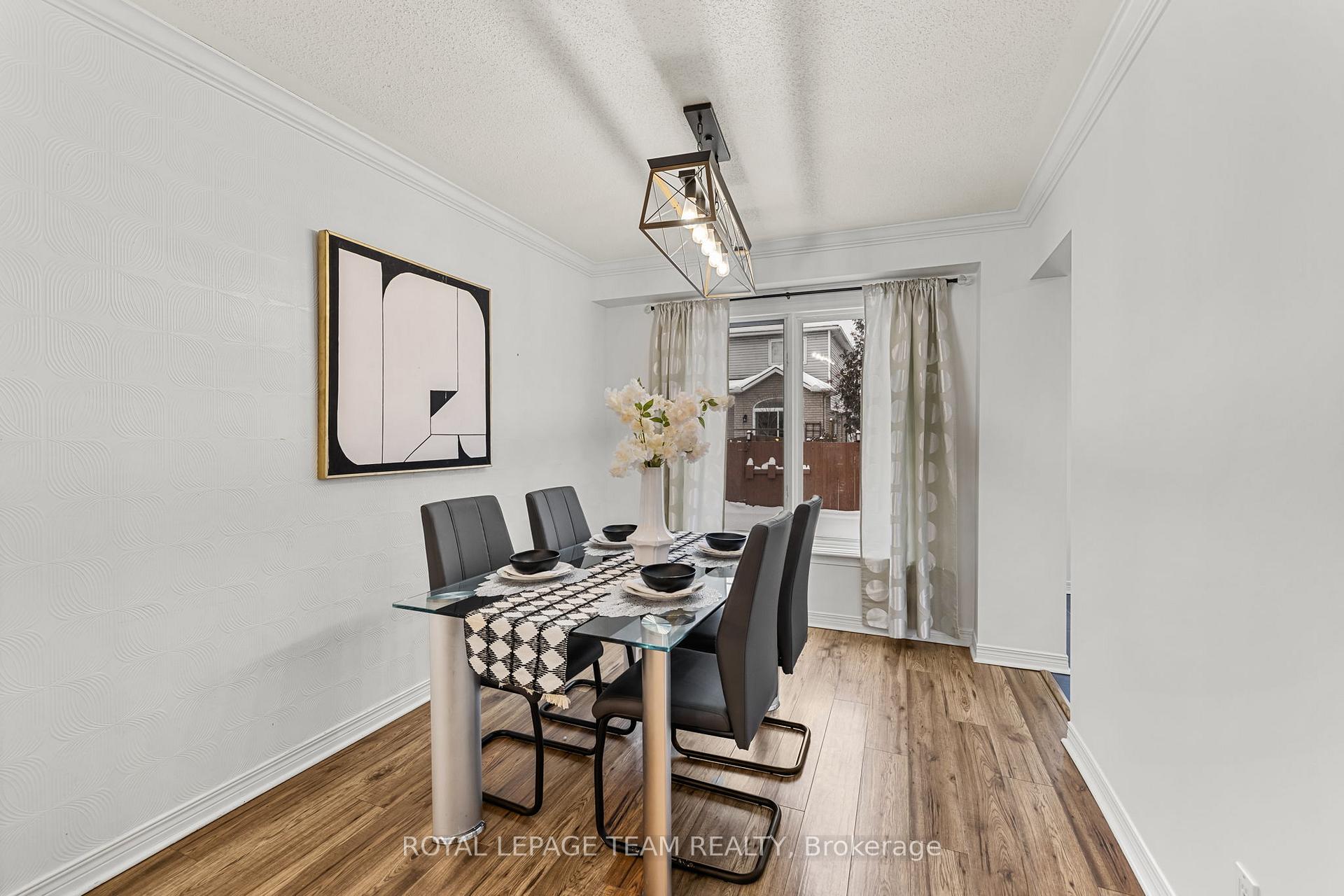 Photo 14 of 1563 Marley Crescent, Ottawa, Carson Grove — HOMEH