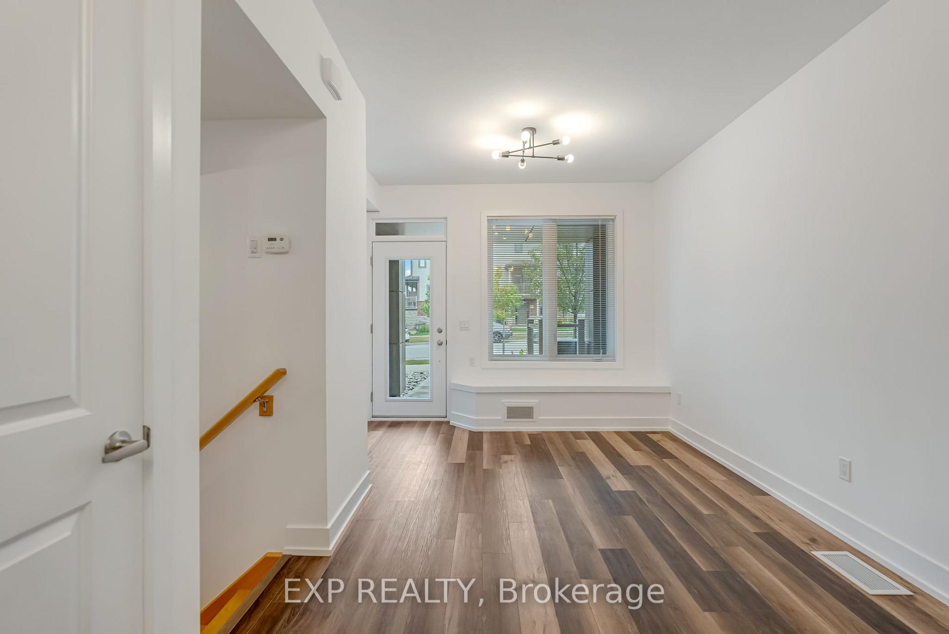 Photo 6 of Unit 3, 261 Skinner Road, Hamilton, Waterdown — HOMEH