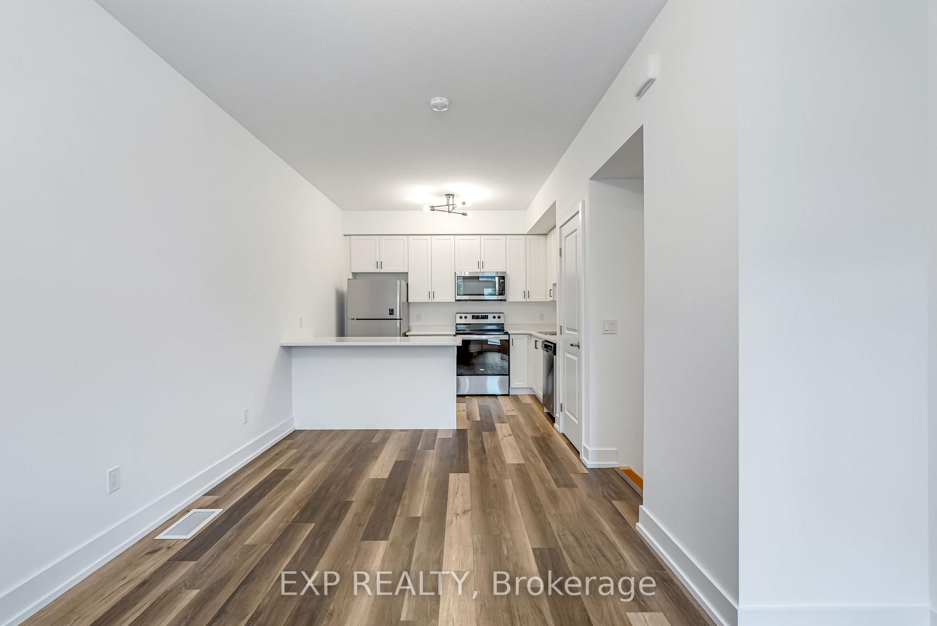 Photo 12 of Unit 3, 261 Skinner Road, Hamilton, Waterdown — HOMEH