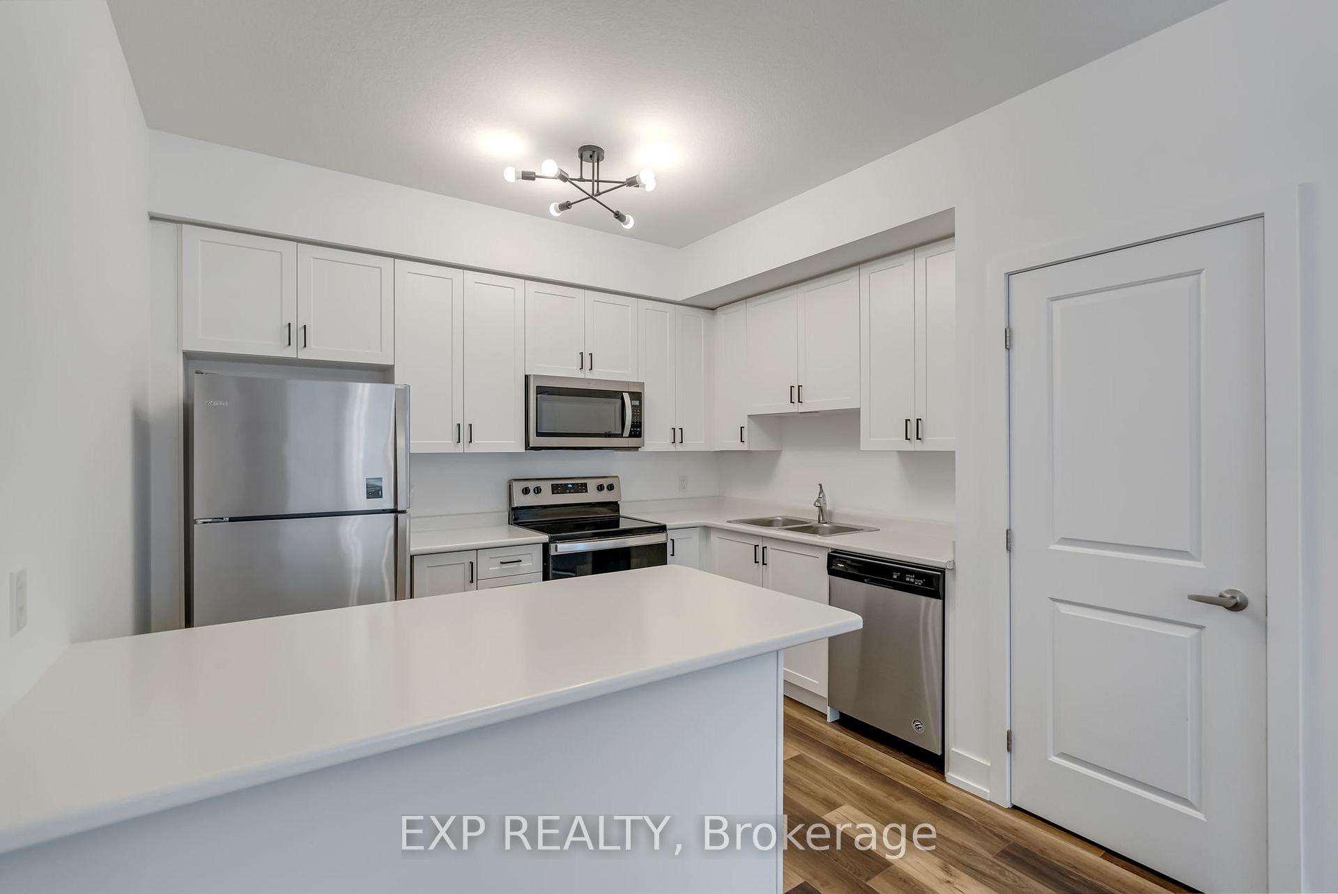 Photo 14 of Unit 3, 261 Skinner Road, Hamilton, Waterdown — HOMEH