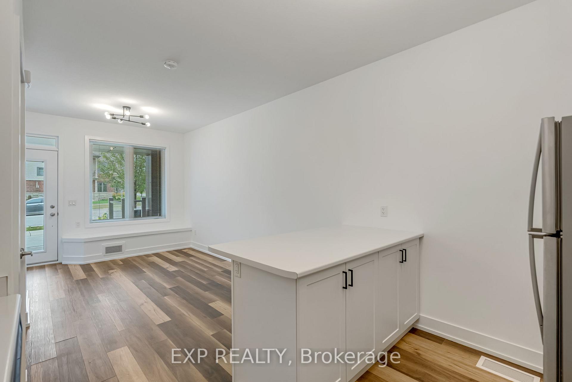 Photo 16 of Unit 3, 261 Skinner Road, Hamilton, Waterdown — HOMEH