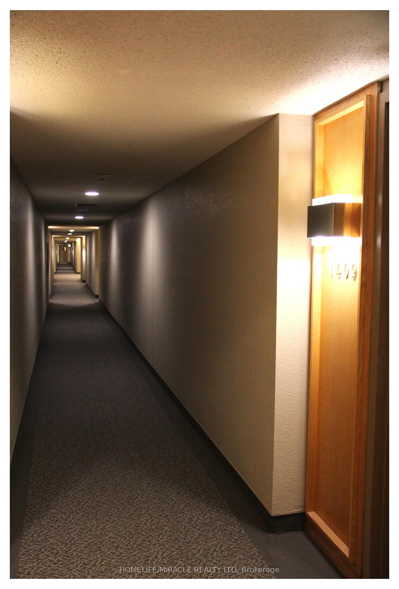 Photo 17 of Unit 1409, 2760 Carousel Crescent, Ottawa, Emerald Woods/Sawmill Creek — HOMEH