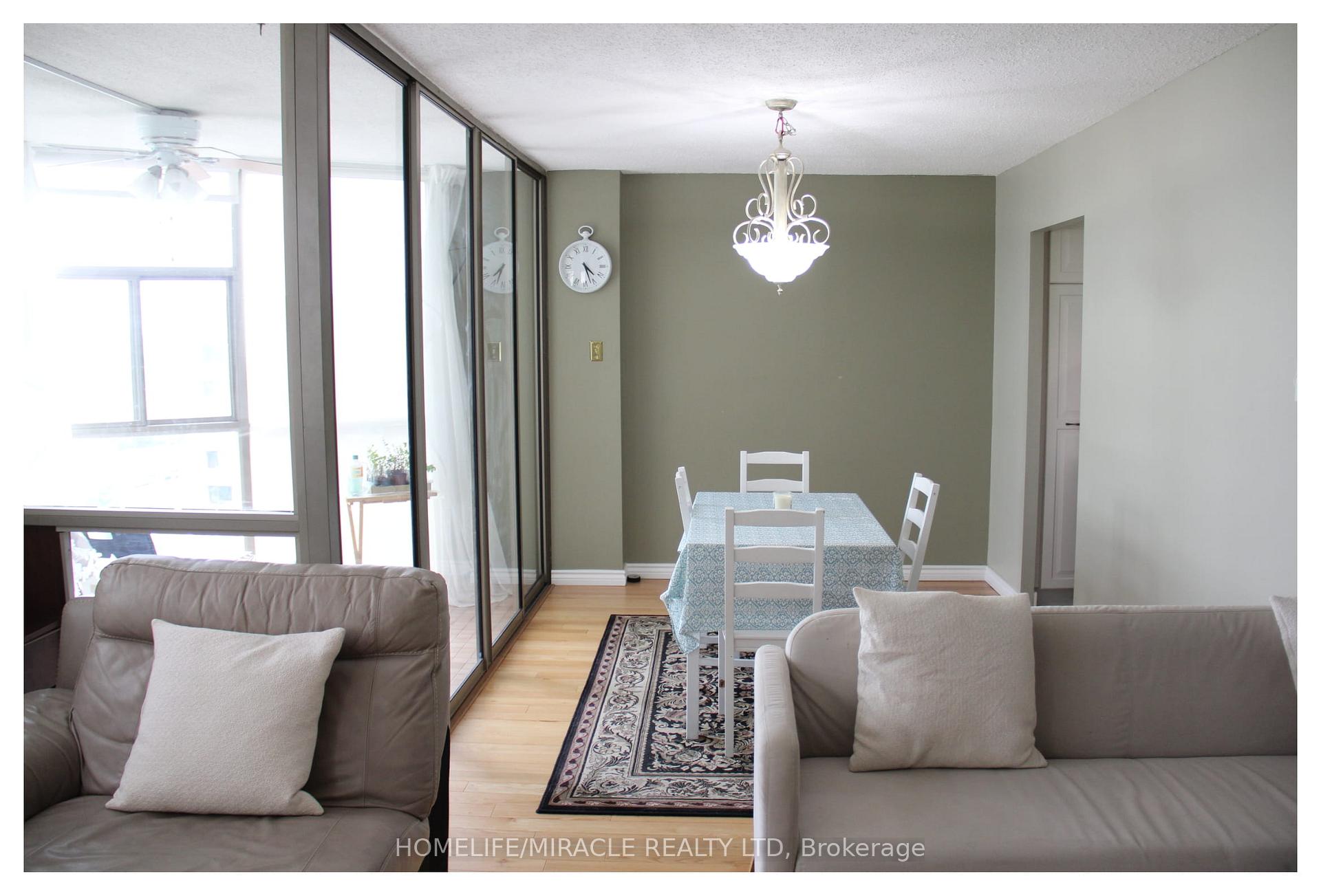 Photo 19 of Unit 1409, 2760 Carousel Crescent, Ottawa, Emerald Woods/Sawmill Creek — HOMEH