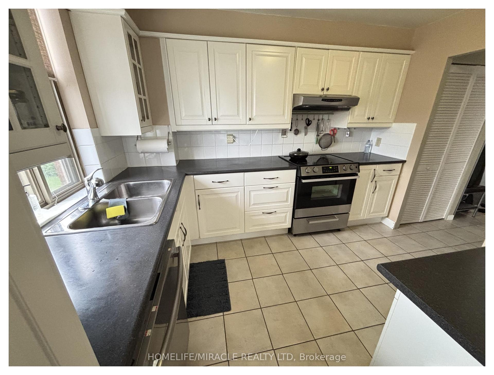 Photo 41 of Unit 1409, 2760 Carousel Crescent, Ottawa, Emerald Woods/Sawmill Creek — HOMEH