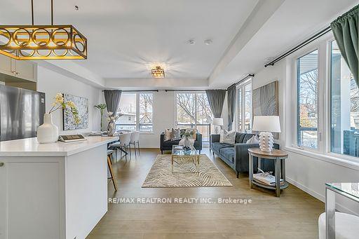 Photo 5 of Unit 7, 100 Alex Gardner Circle, Aurora, Aurora Village — HOMEH