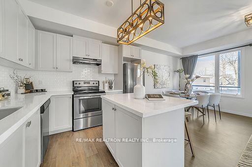 Photo 6 of Unit 7, 100 Alex Gardner Circle, Aurora, Aurora Village — HOMEH