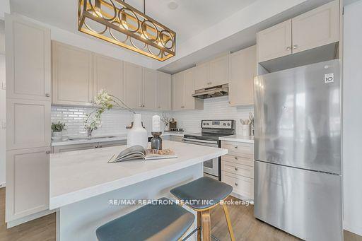 Photo 9 of Unit 7, 100 Alex Gardner Circle, Aurora, Aurora Village — HOMEH