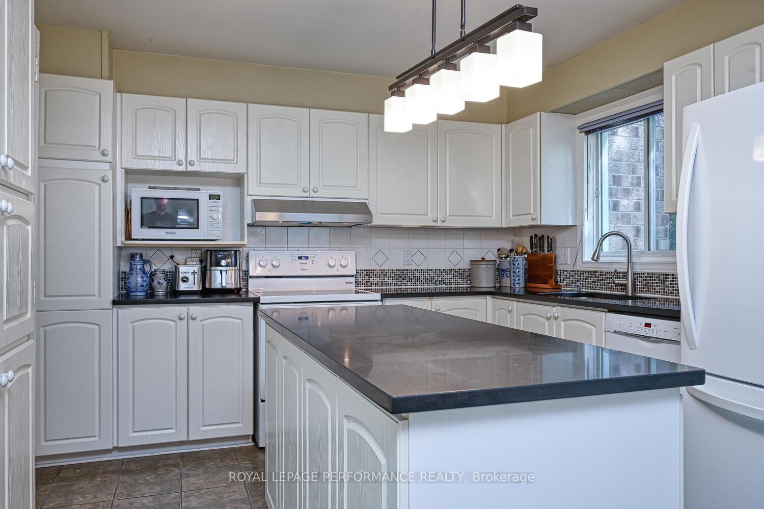 Photo 15 of 3026 Sable Ridge Drive, Ottawa, Upper Hunt Club — HOMEH