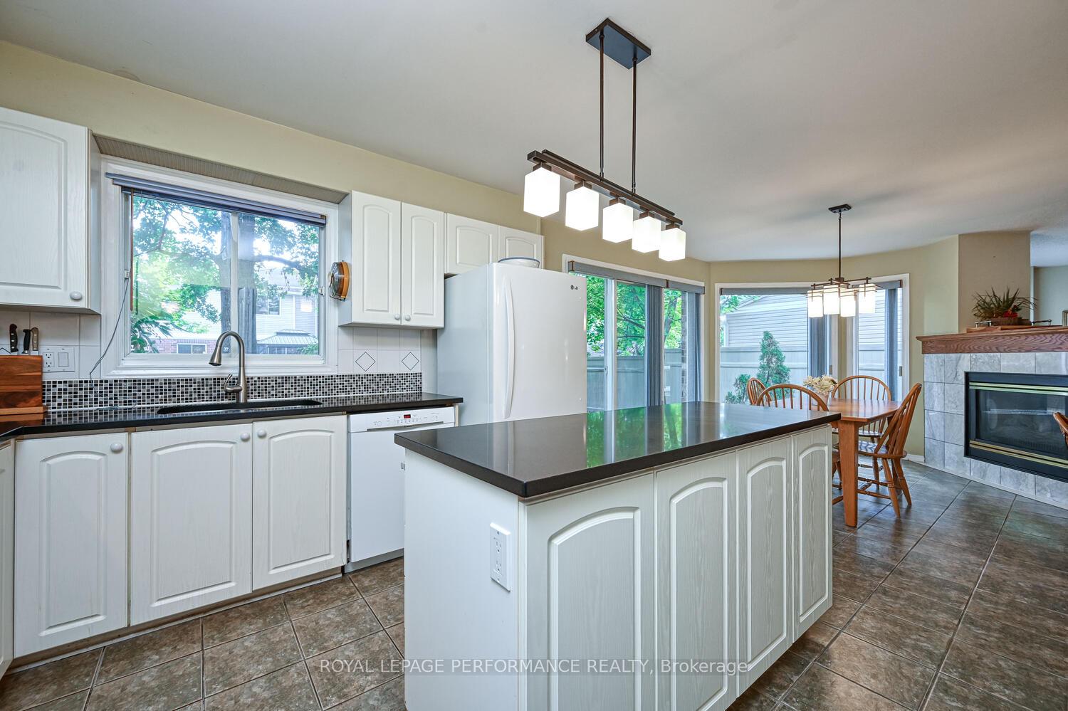 Photo 16 of 3026 Sable Ridge Drive, Ottawa, Upper Hunt Club — HOMEH