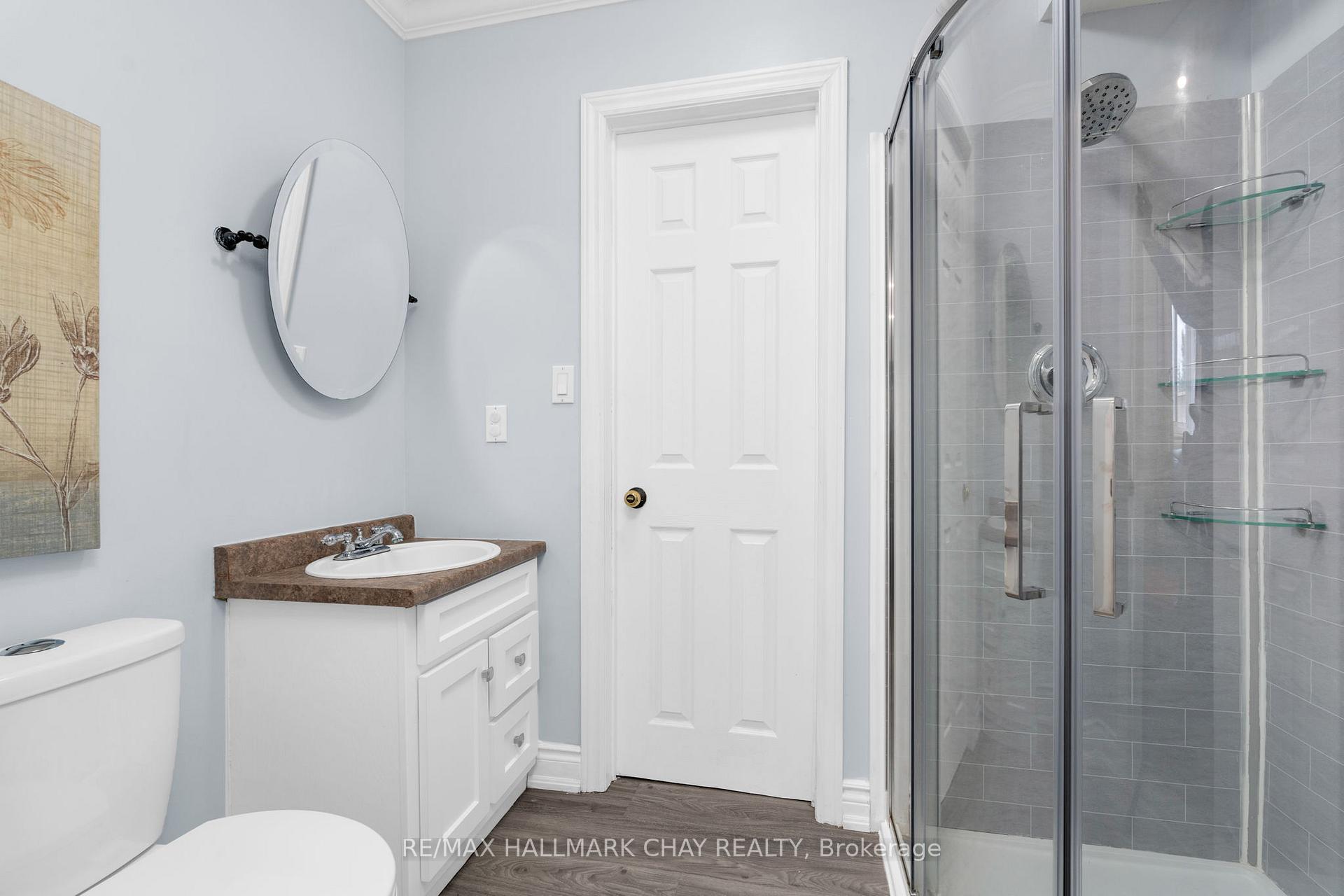 Photo 8 of 22 Assiniboine Drive, Barrie, Holly — HOMEH