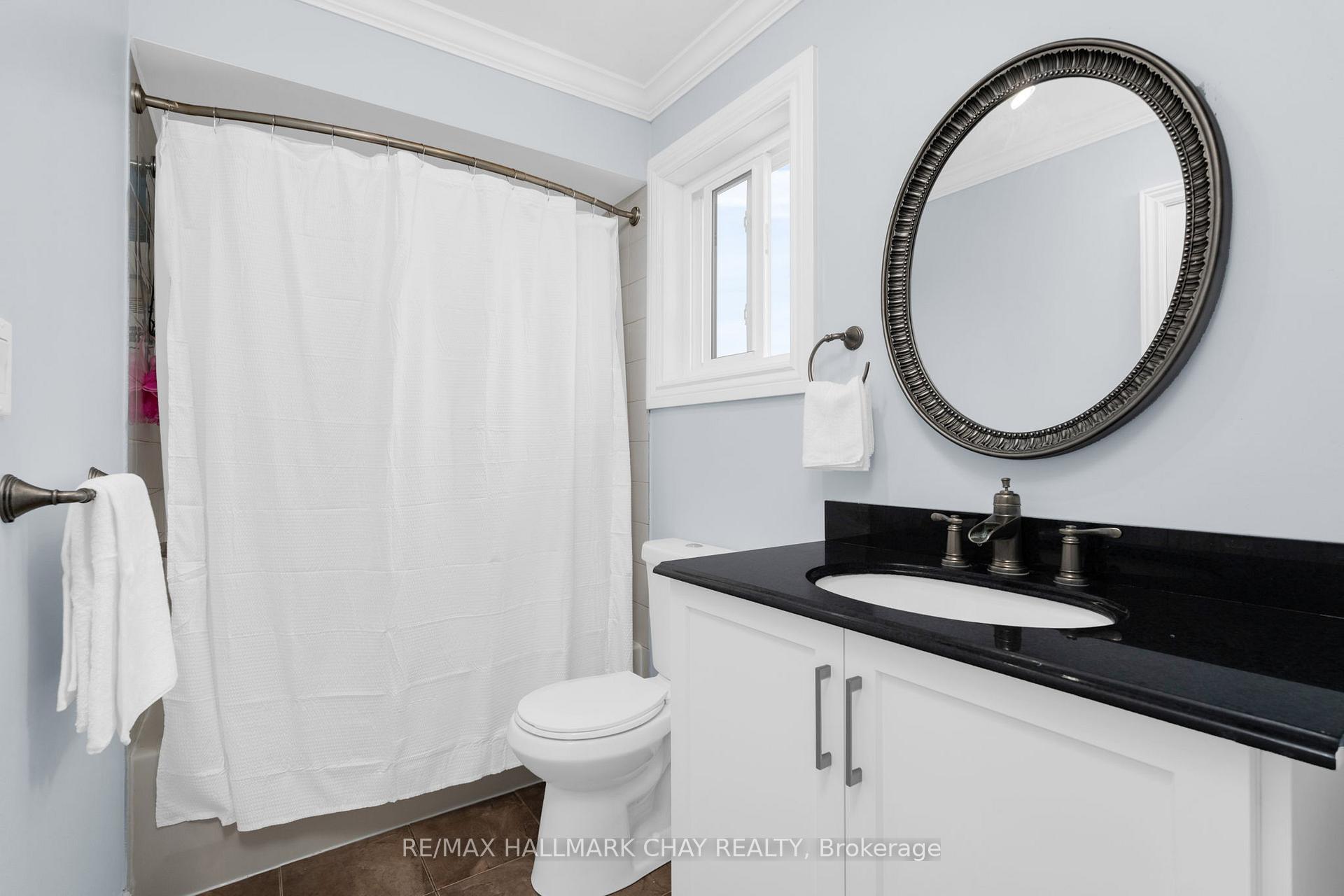 Photo 20 of 22 Assiniboine Drive, Barrie, Holly — HOMEH