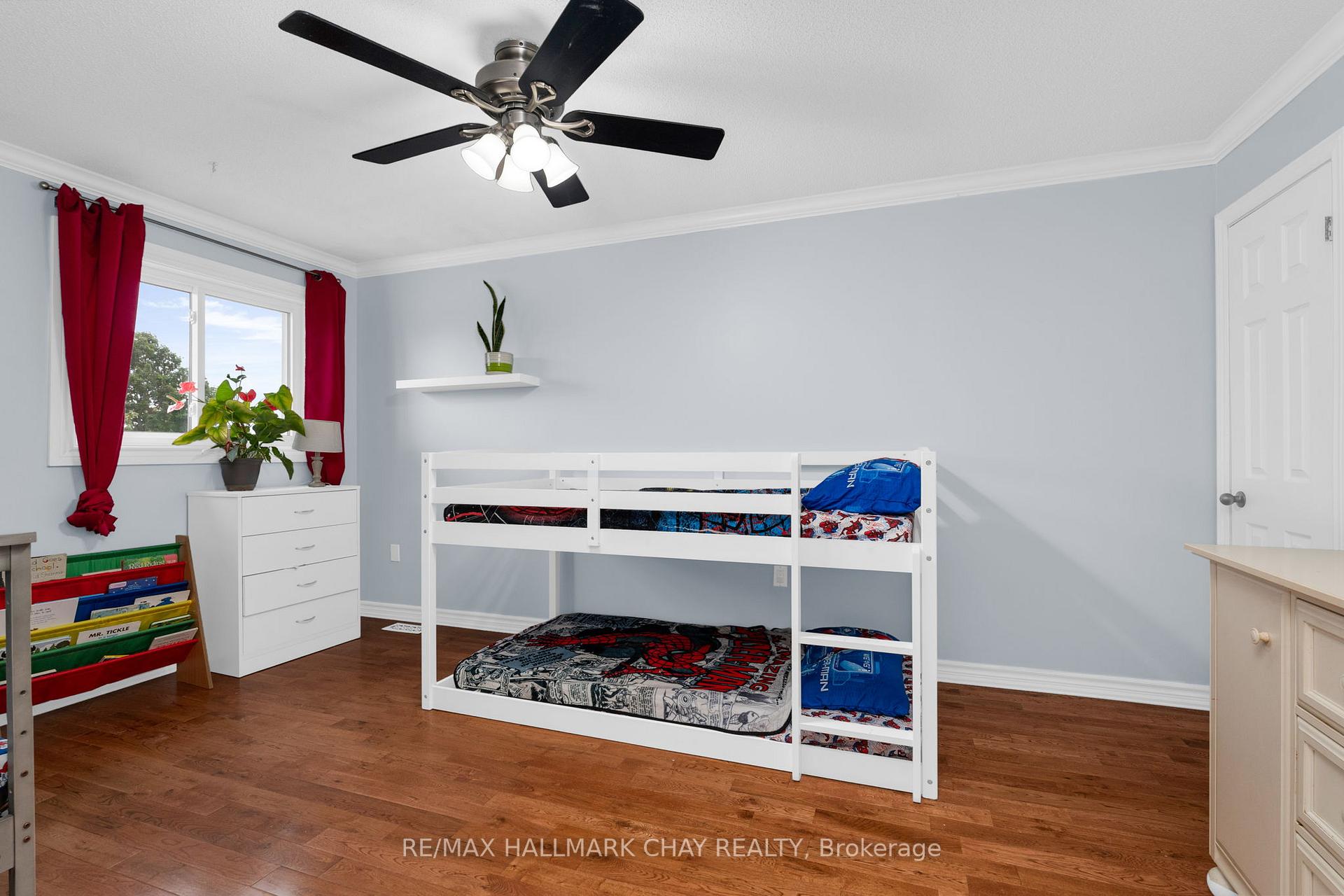 Photo 19 of 22 Assiniboine Drive, Barrie, Holly — HOMEH