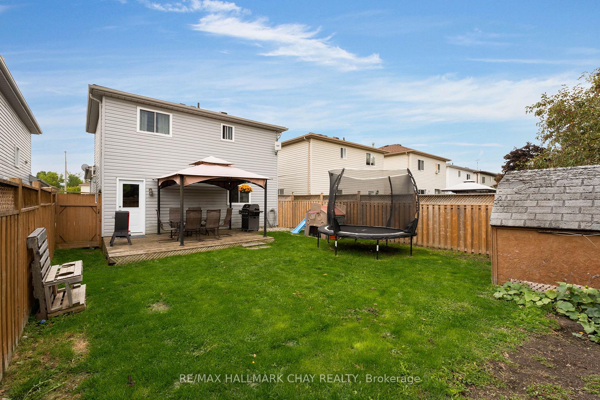 Photo 24 of 22 Assiniboine Drive, Barrie, Holly — HOMEH