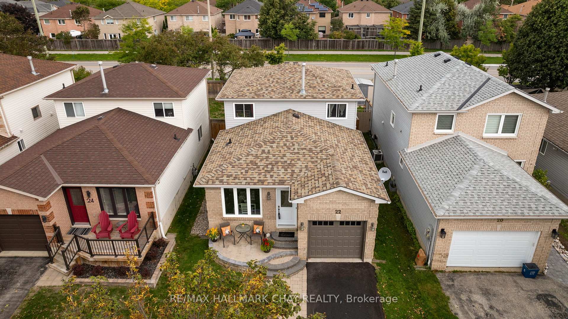 Photo 35 of 22 Assiniboine Drive, Barrie, Holly — HOMEH