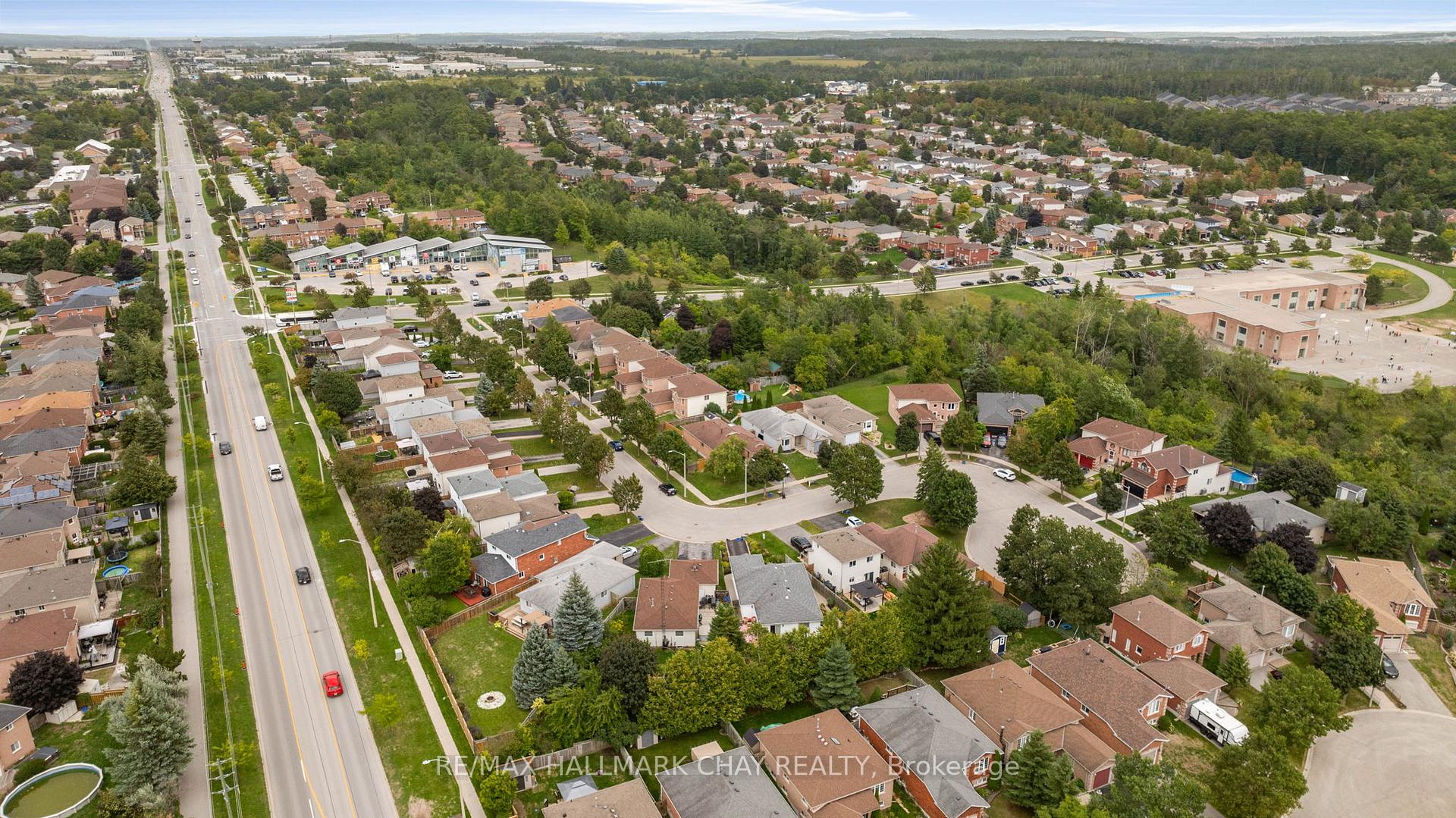 Photo 42 of 22 Assiniboine Drive, Barrie, Holly — HOMEH