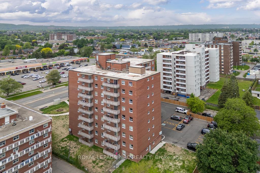 Photo 2 of Unit 104, 851 Queenston Road, Hamilton, Riverdale — HOMEH