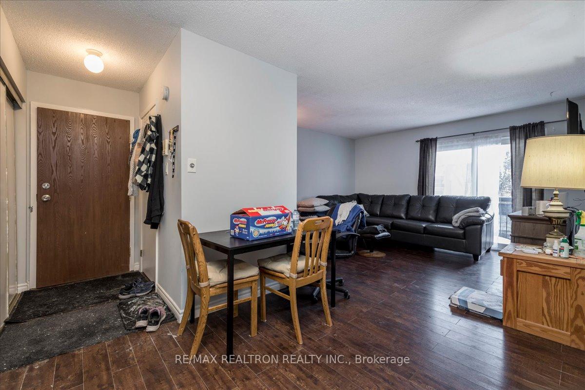 Photo 3 of Unit K6, 155 Edgehill Drive, Barrie, Letitia Heights — HOMEH