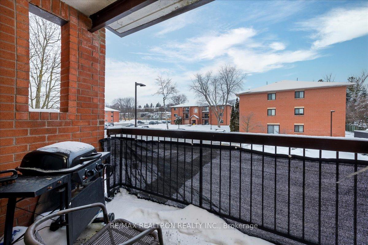Photo 6 of Unit K6, 155 Edgehill Drive, Barrie, Letitia Heights — HOMEH