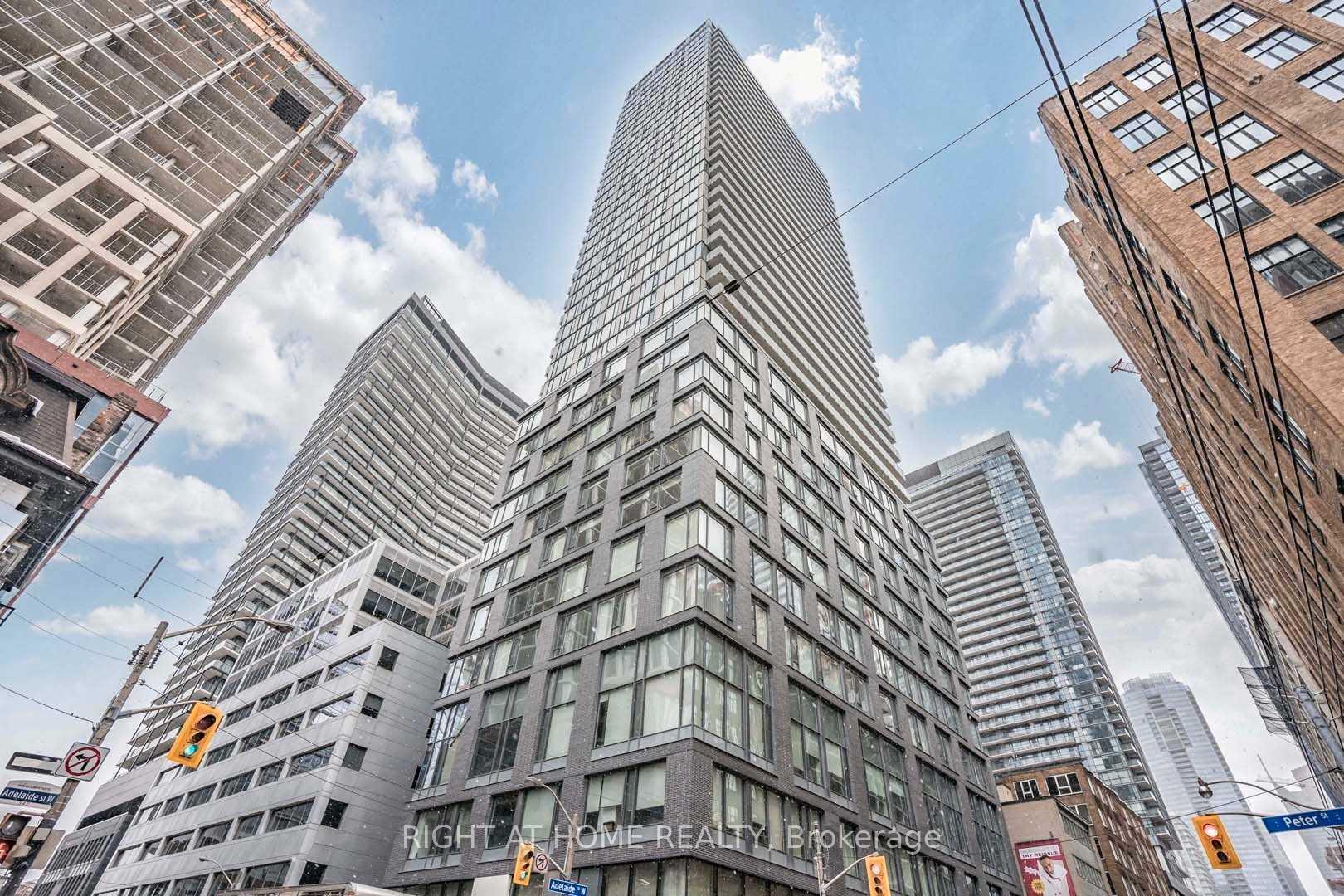 Front of Unit 3406, 101 Peter Street