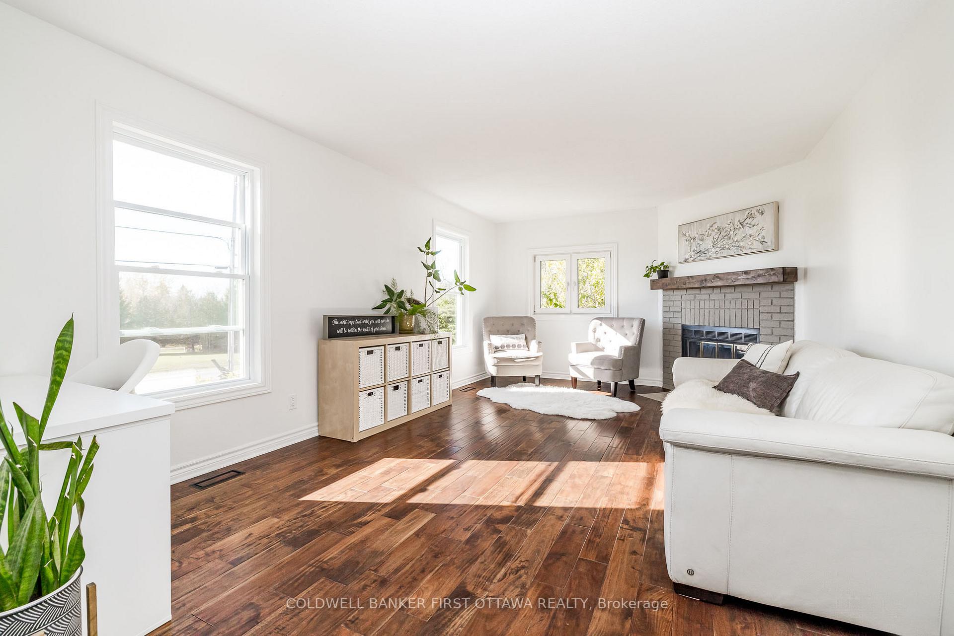 Photo 5 of 100 Manion Heights Crescent, Ottawa, Huntley Ward (South West) — HOMEH