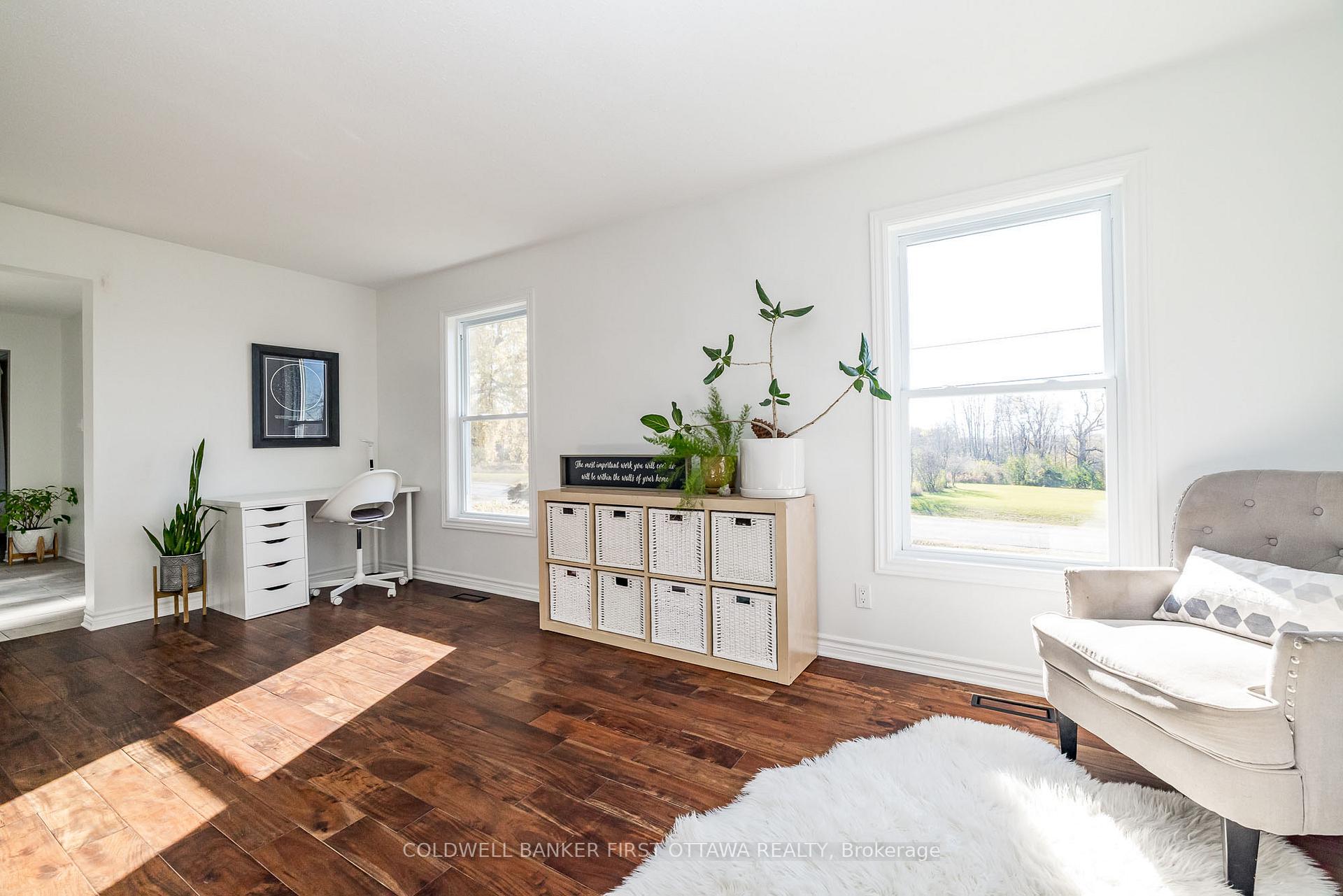 Photo 4 of 100 Manion Heights Crescent, Ottawa, Huntley Ward (South West) — HOMEH