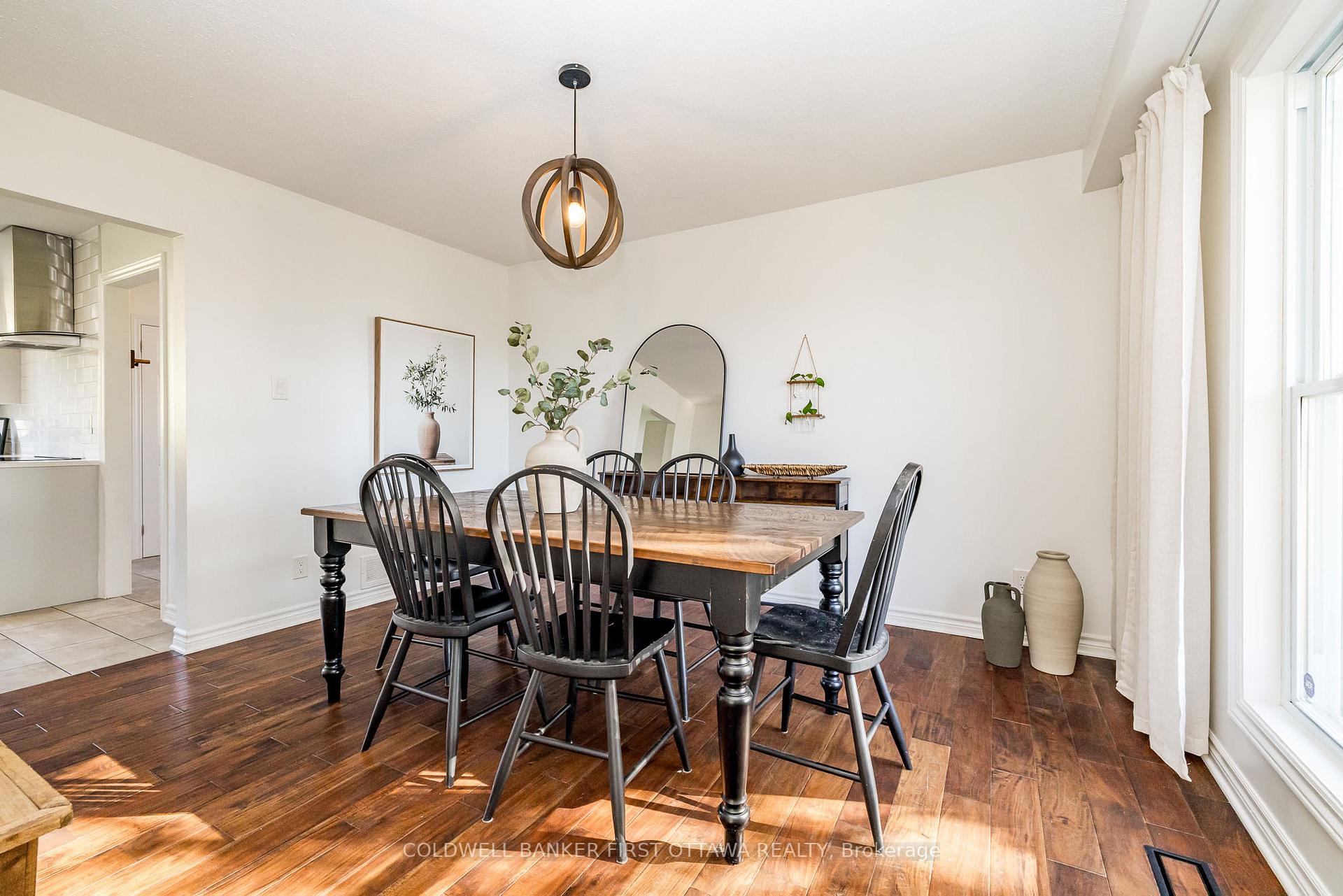 Photo 7 of 100 Manion Heights Crescent, Ottawa, Huntley Ward (South West) — HOMEH