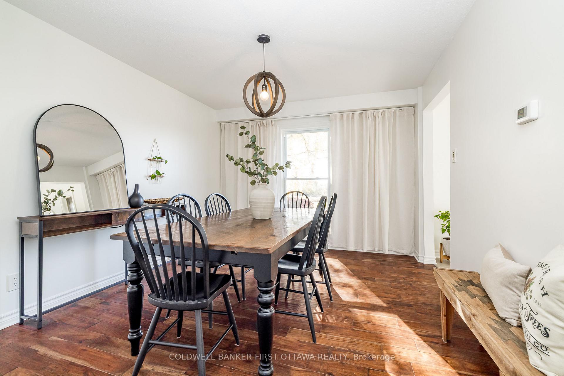 Photo 8 of 100 Manion Heights Crescent, Ottawa, Huntley Ward (South West) — HOMEH